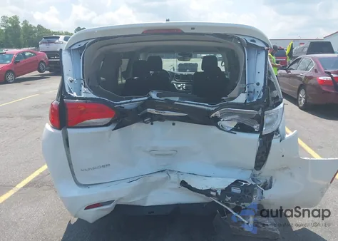 2024 Chrysler Voyager Lx z USA, uszkodzony, nr VIN 2C4RC1CG2RR105994